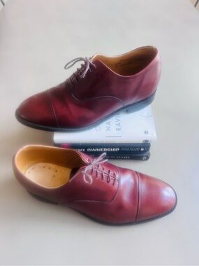 Men’s Oxford dress shoes